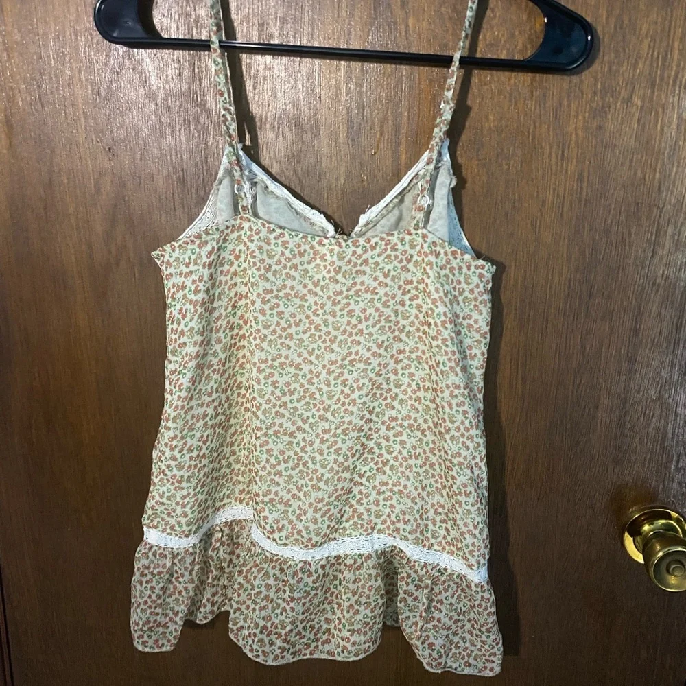 Old Navy y2k floral tank top with lace details - Picture 6 of 6